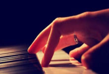 足球直播吧-阿森纳横扫莱比锡红牛,梅西关键制胜,足球盛宴燃爆绿茵场