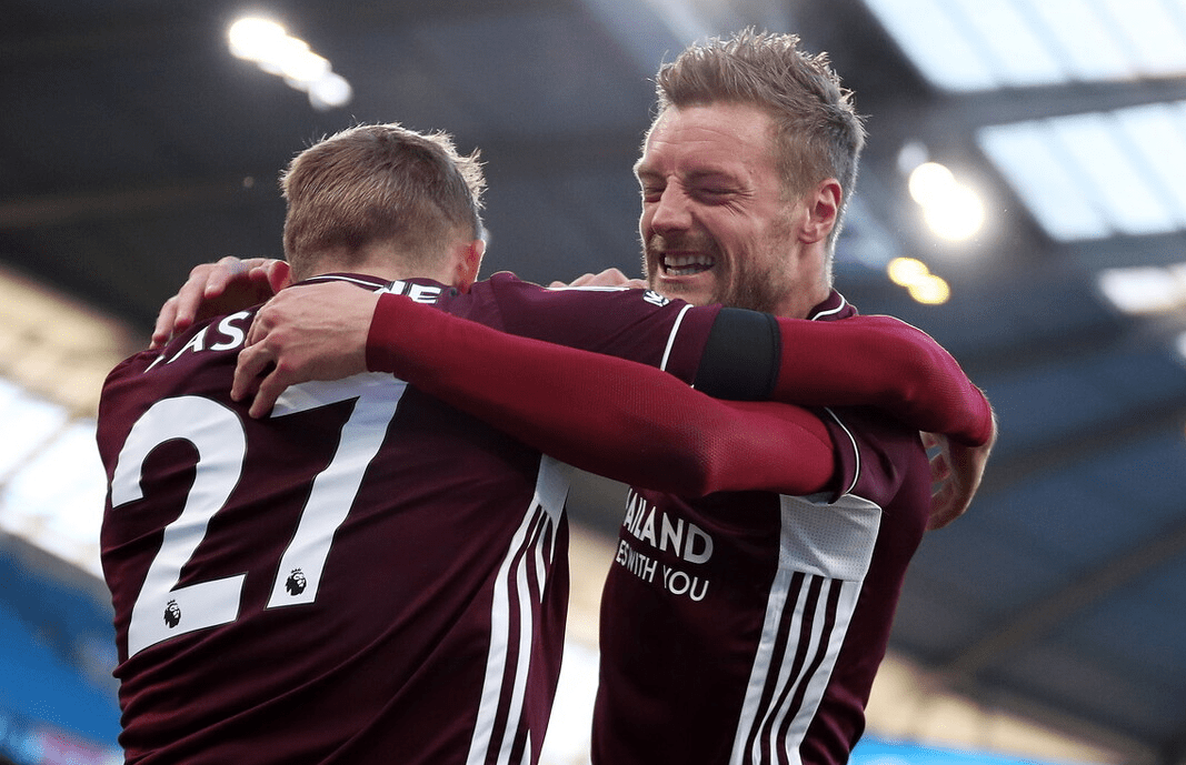 包含曼城强势波兰，乔瓦尼·雷纳完成帽子戏法的词条